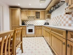 Photo 17- click for photo gallery